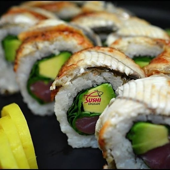 Sushi je tradičním japonským jídlem s tisíciletou historií